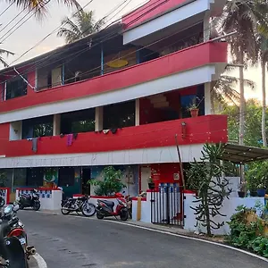 Abhi's Cafe Avaduthura Séjour chez l'habitant